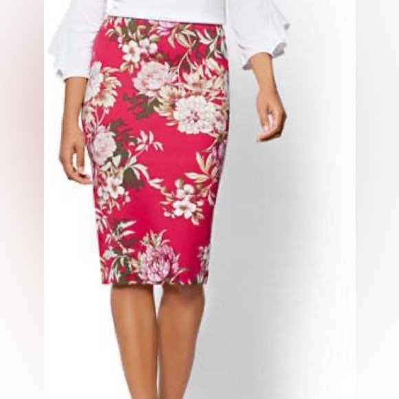 Van Heusen Studio Fuchsia Pink Cotton Sateen Floral Pencil Skirt Size 2 - Picture 7 of 12